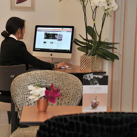 巴黎意大利广场美居酒店